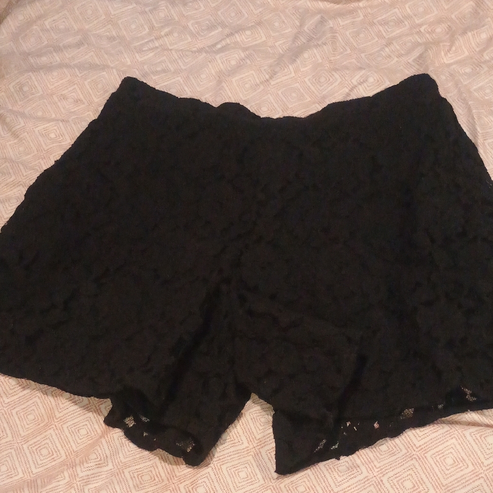 Mudd Black Elastic-Waist Lace Shorts
